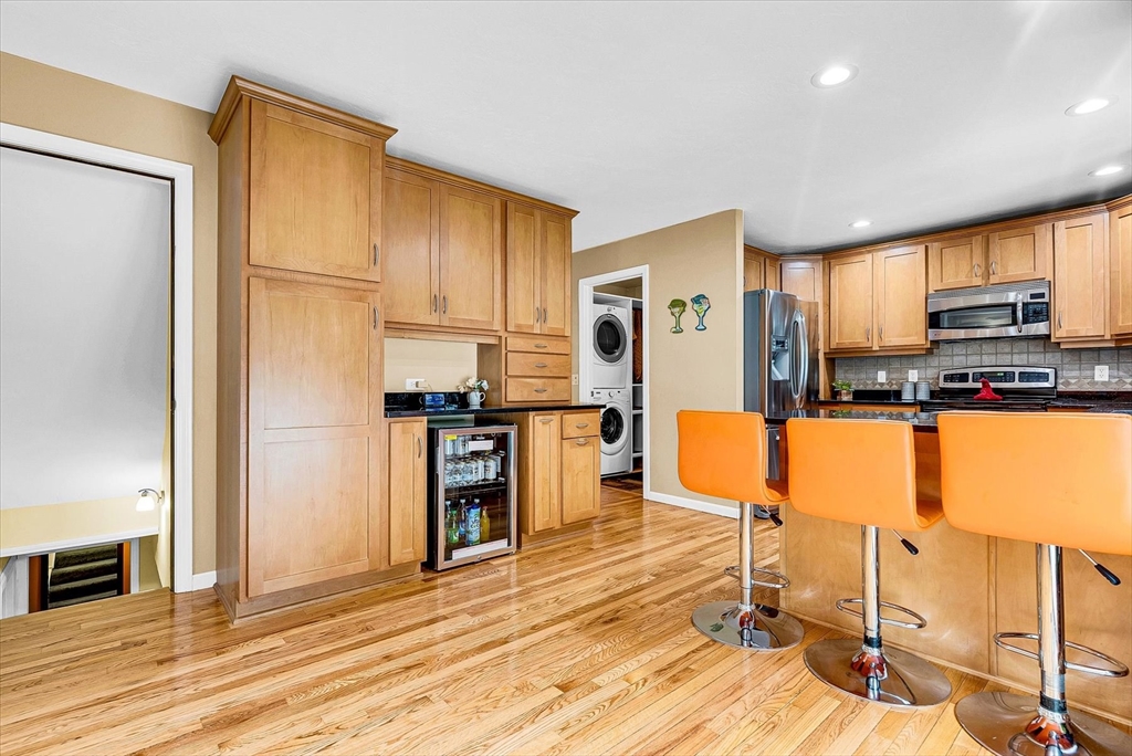 10 Aspen Road Shrewsbury, MA 01545 - Photo 9 of 42 Gallery Image 9