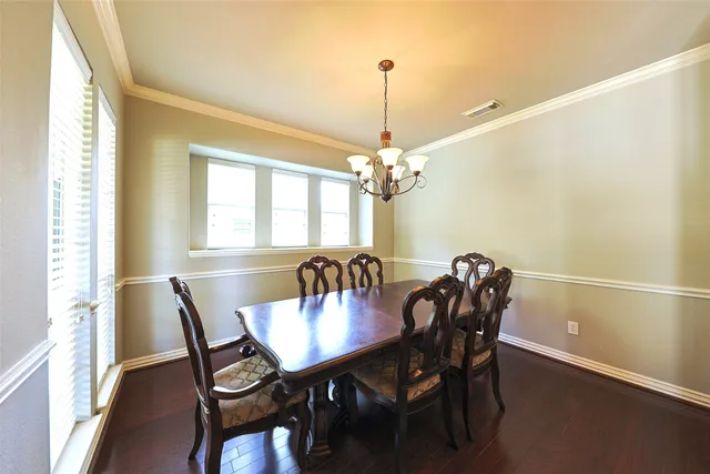 $545,000 | 403 Woodpecker Forest Lane, Conroe, TX 77384