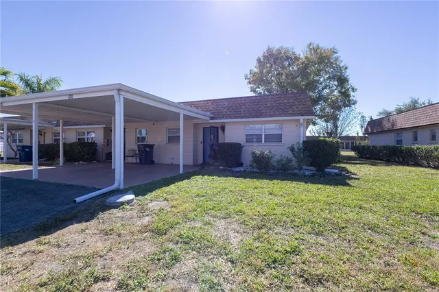 $1,600 | 676 Park Circle, Unit 67, Bradenton, FL 34207