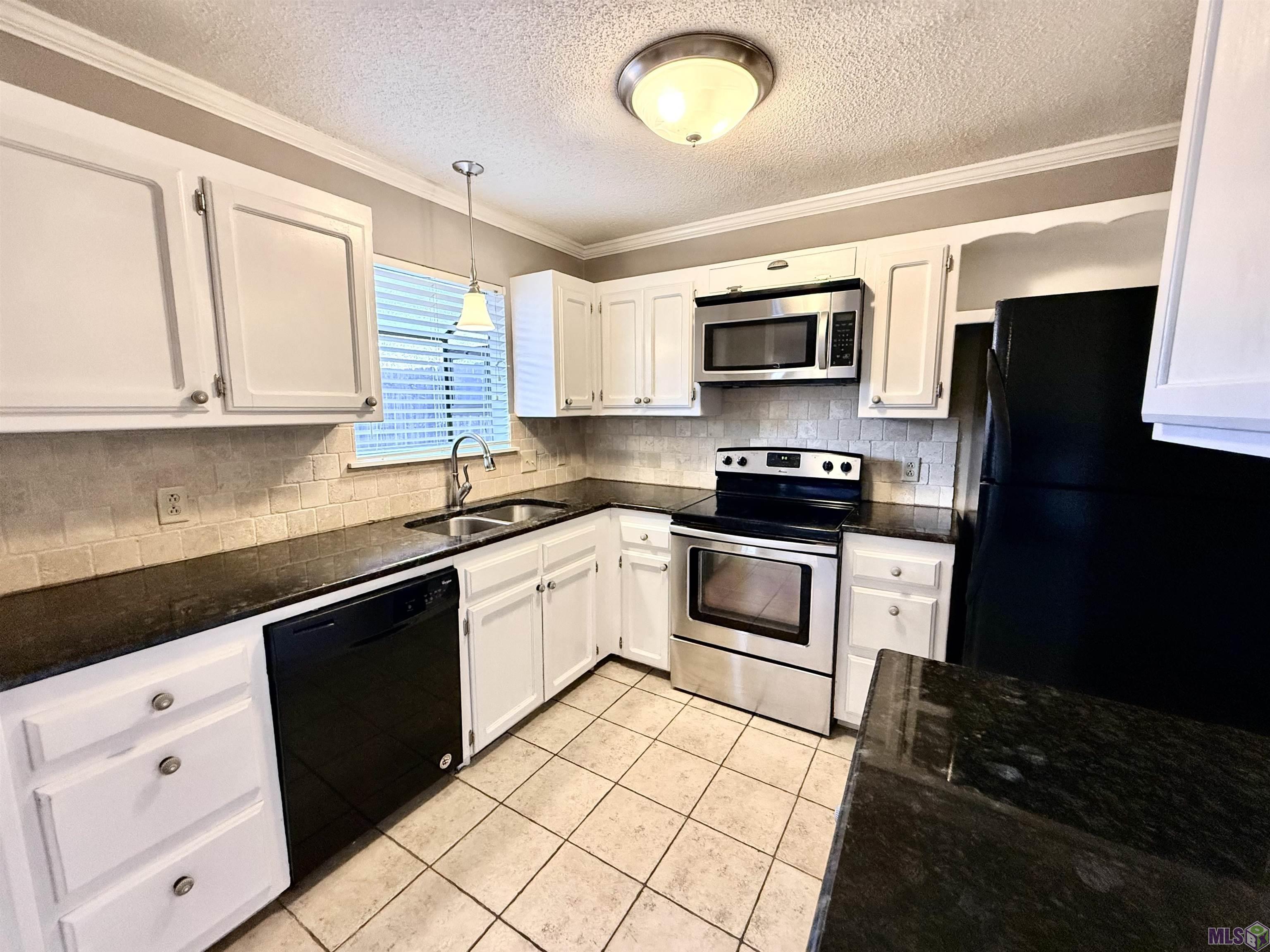 955 Ridgepoint Court Baton Rouge, LA 70810 - Photo 1 of 20 Gallery Image 1
