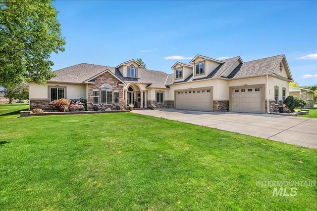 $854,000 | 319 Clear Lake Lane, Buhl, ID 83316