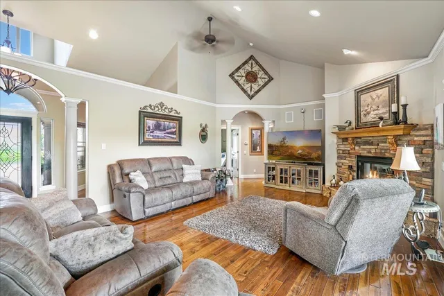 $854,000 | 319 Clear Lake Lane, Buhl, ID 83316