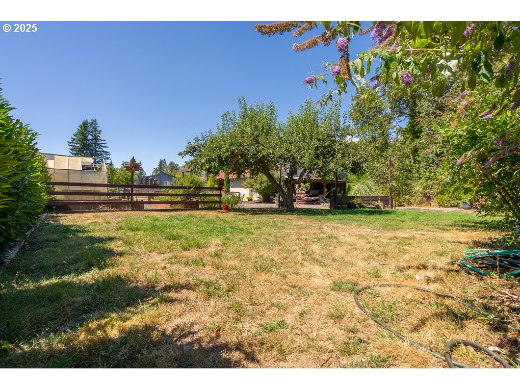 165 8th Place Mill City, OR 97360 - Photo 26 of 39 a view of garden