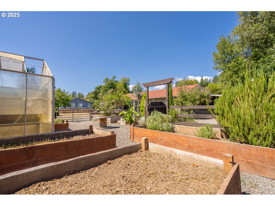 165 8th Place Mill City, OR 97360 - Photo 31 of 39 a view of a porch and garden