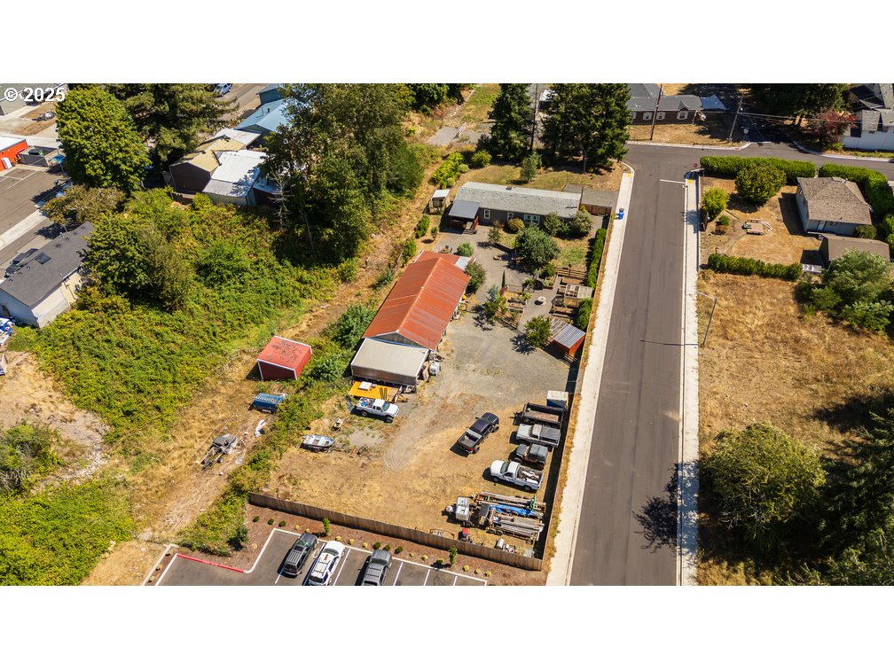 165 8th Place Mill City, OR 97360 - Photo 38 of 39 a picture of a city