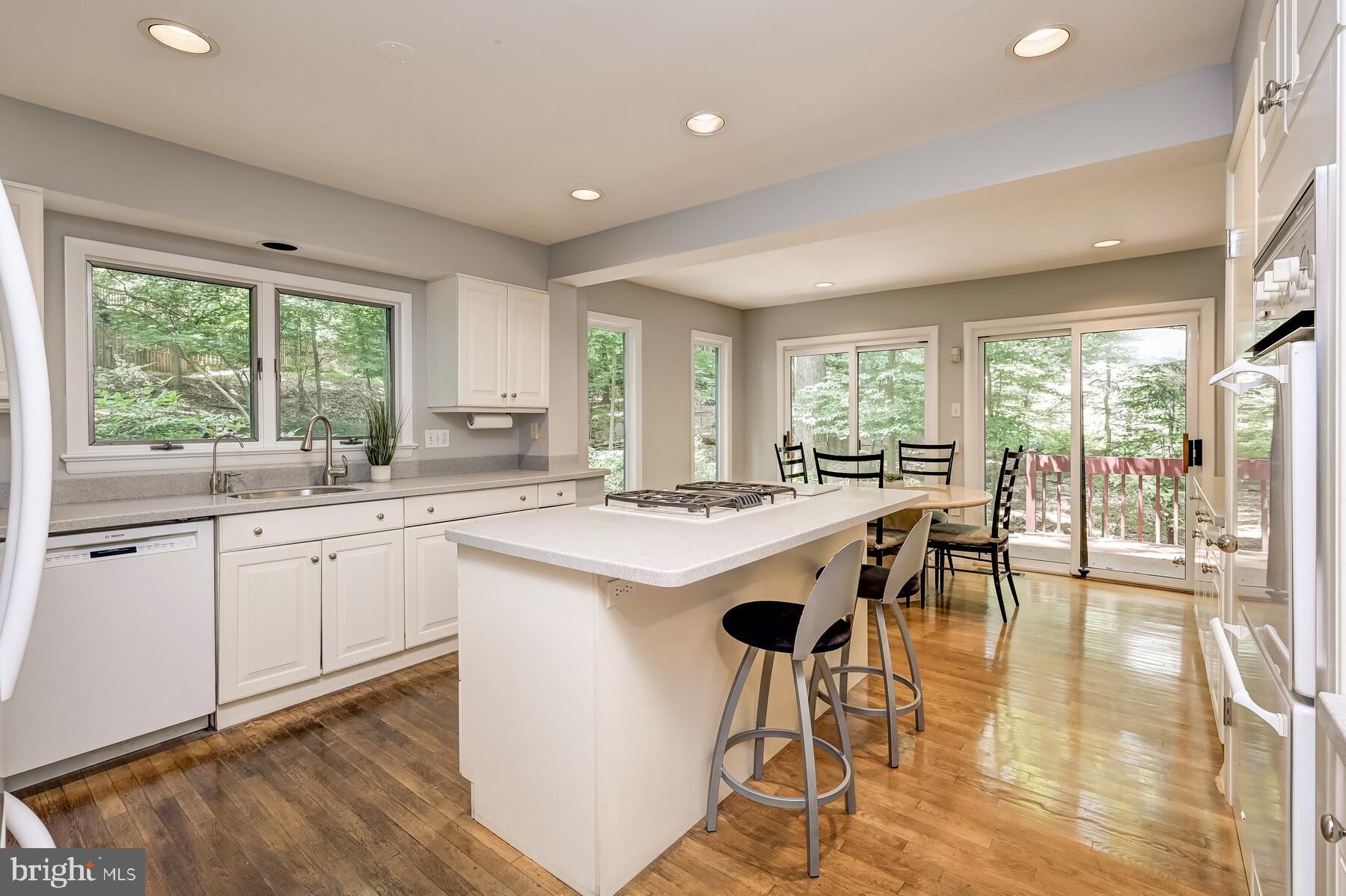 207 Hilltop Road Silver Spring, MD 20910 - Photo 18 of 64