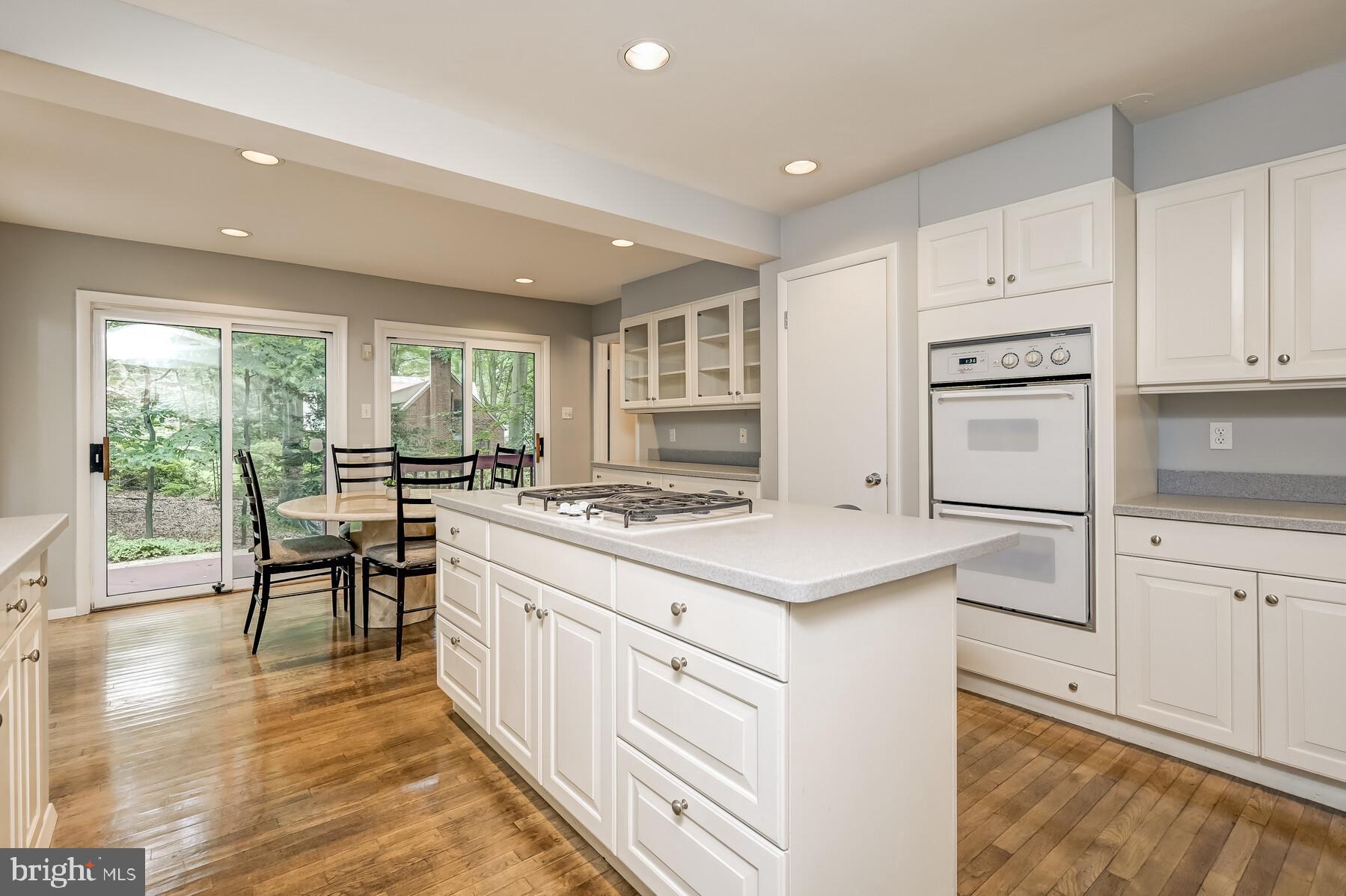 207 Hilltop Road Silver Spring, MD 20910 - Photo 19 of 64