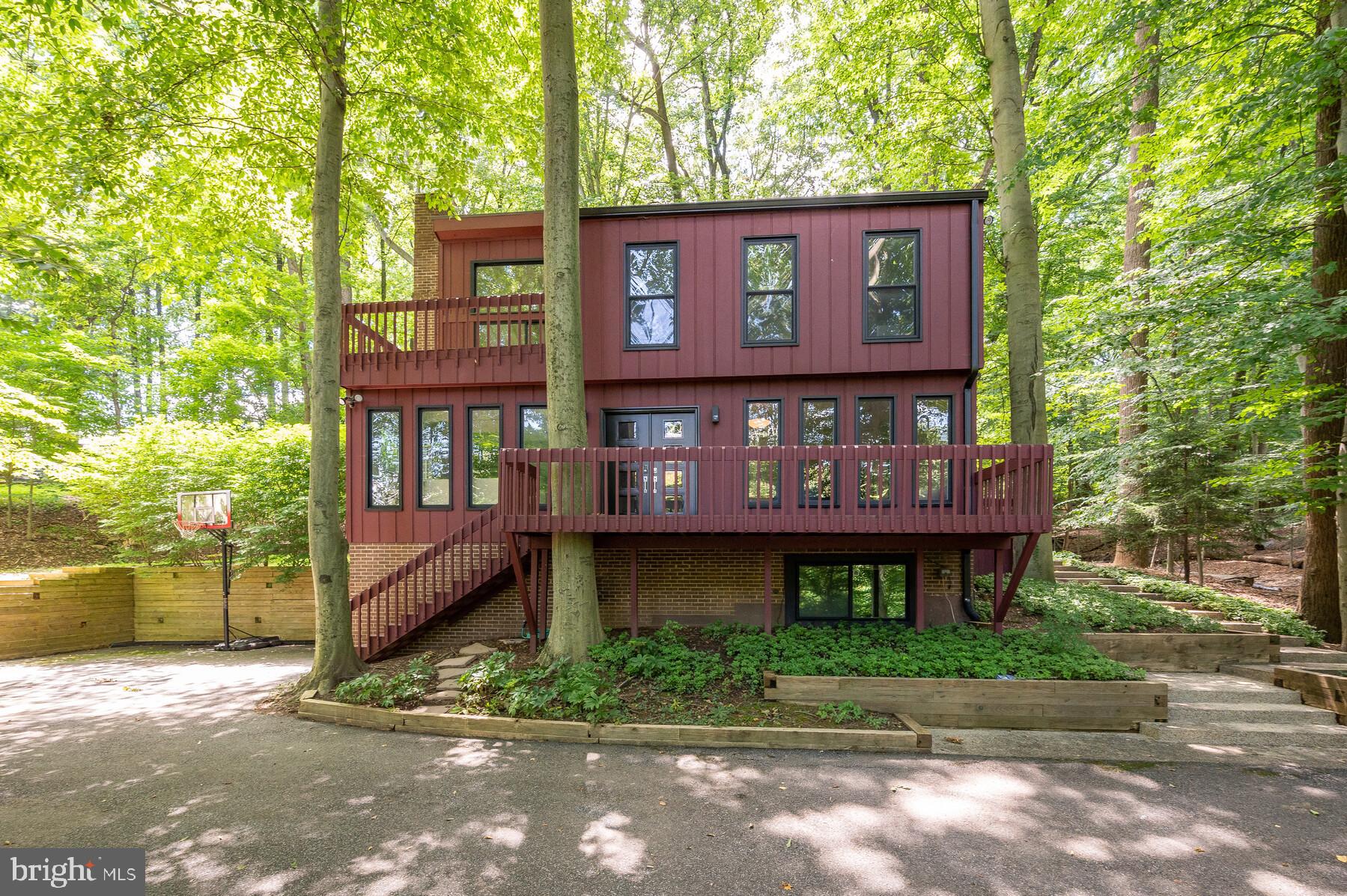 207 Hilltop Road Silver Spring, MD 20910 - Photo 3 of 64