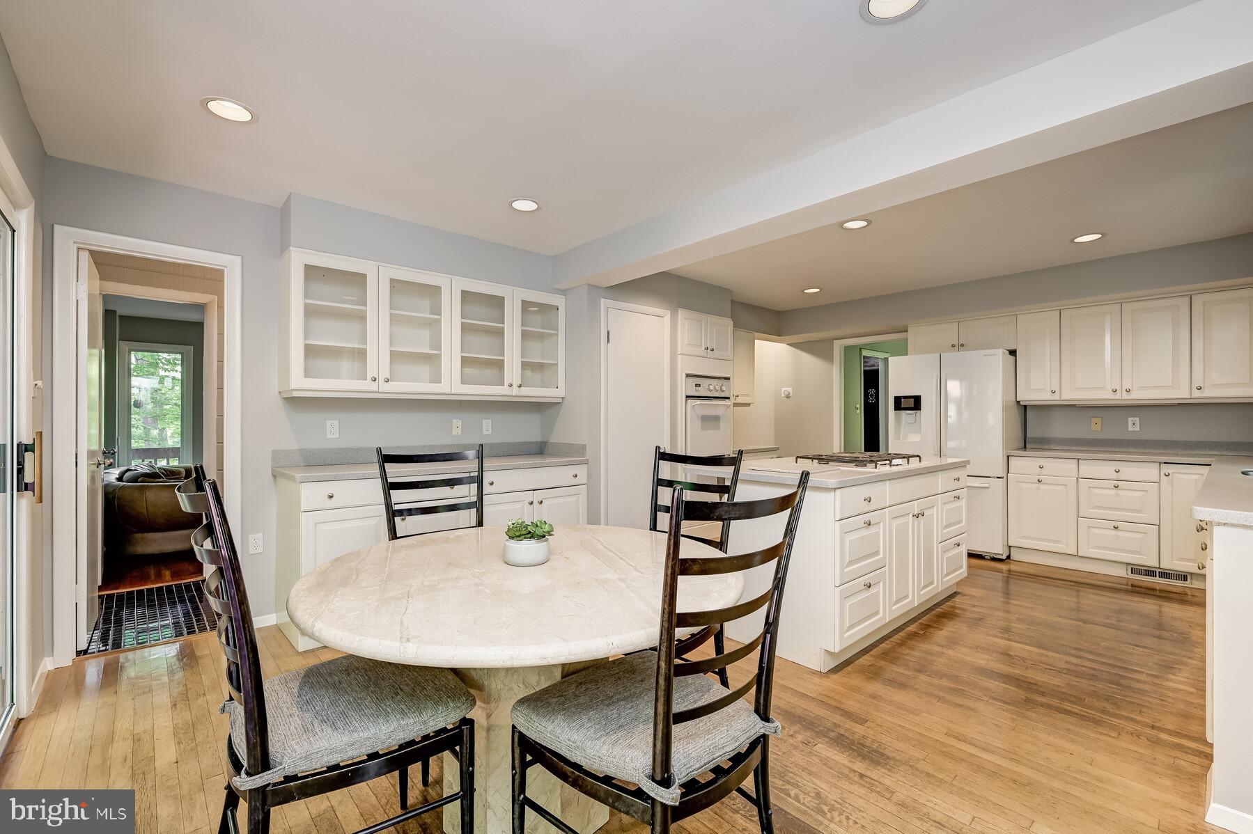 207 Hilltop Road Silver Spring, MD 20910 - Photo 23 of 64