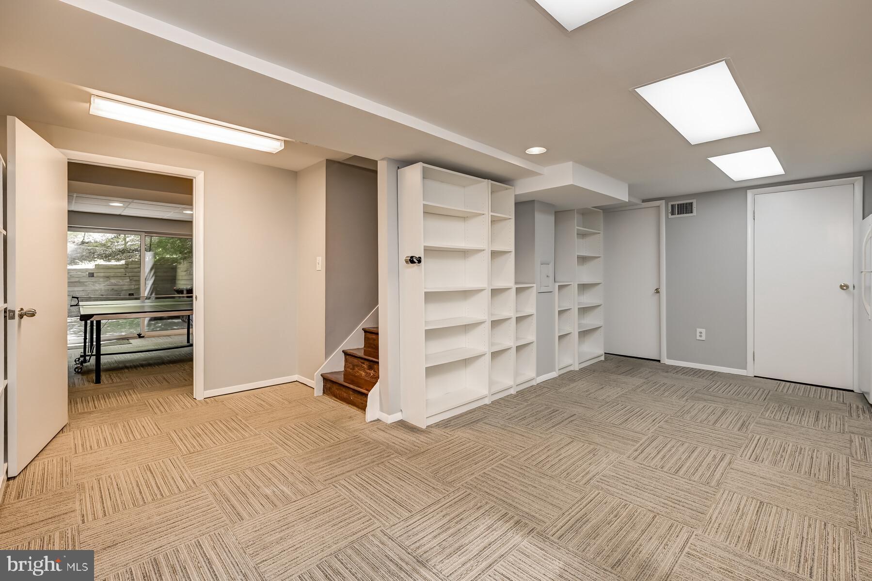 207 Hilltop Road Silver Spring, MD 20910 - Photo 44 of 64