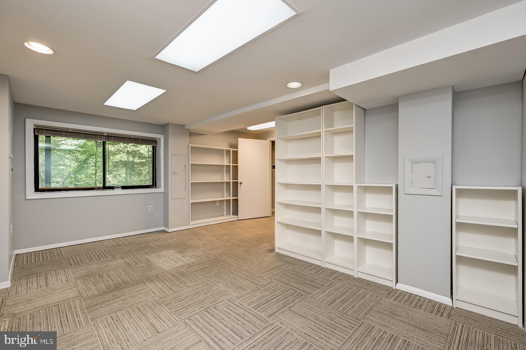 207 Hilltop Road Silver Spring, MD 20910 - Photo 45 of 64