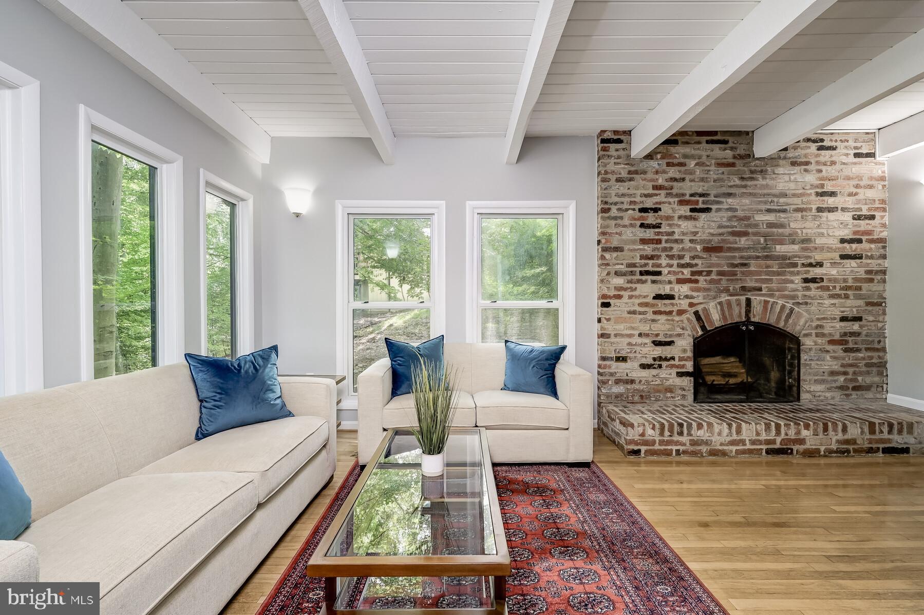 207 Hilltop Road Silver Spring, MD 20910 - Photo 6 of 64