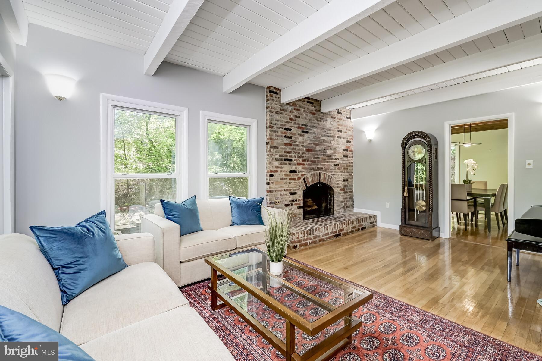 207 Hilltop Road Silver Spring, MD 20910 - Photo 8 of 64