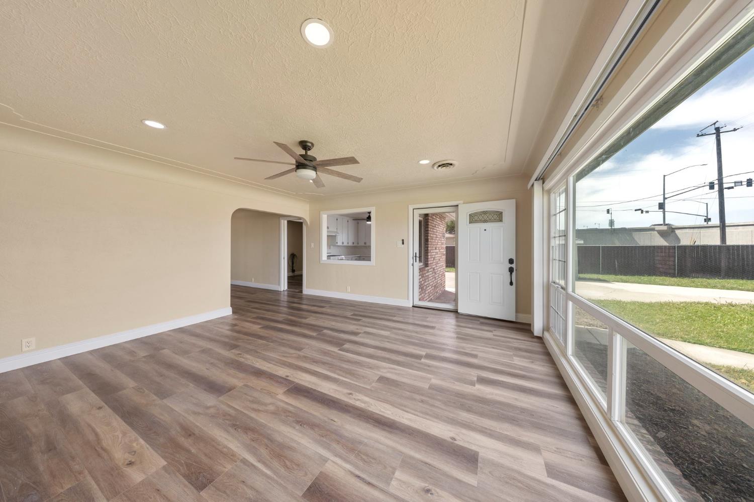 5958 Lathrop Road Manteca, CA 95336 - Photo 3 of 33