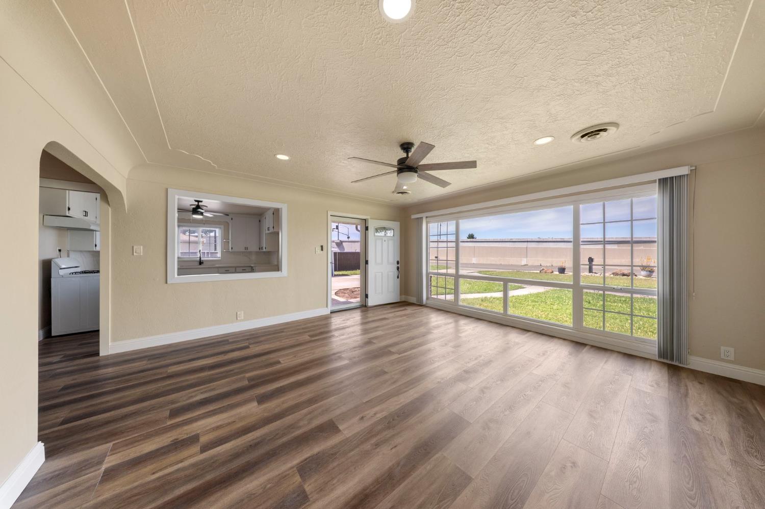 5958 Lathrop Road Manteca, CA 95336 - Photo 7 of 33