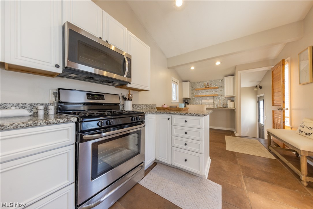 1603 Roselawn Road Cleveland, OH 44124 - Photo 11 of 35 Gallery Image 11