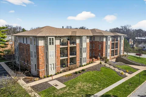 $449,000 | 123 West Bodley Avenue, Unit 303, Kirkwood, MO 63122