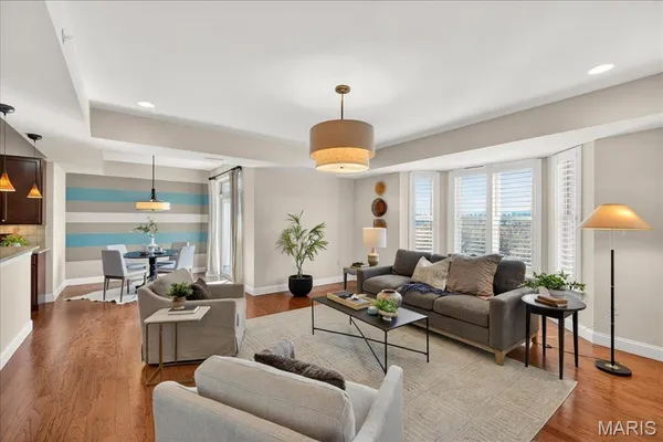 $424,900 | 123 West Bodley Avenue, Unit 303, Kirkwood, MO 63122