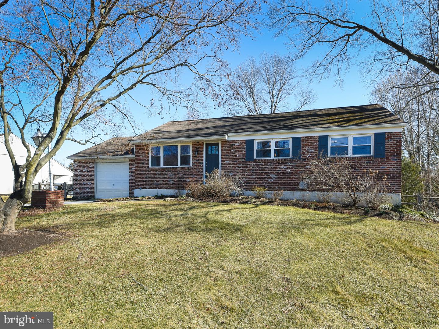3302 Lisa Road Norristown, PA 19403 - Photo 3 of 39 Gallery Image 3
