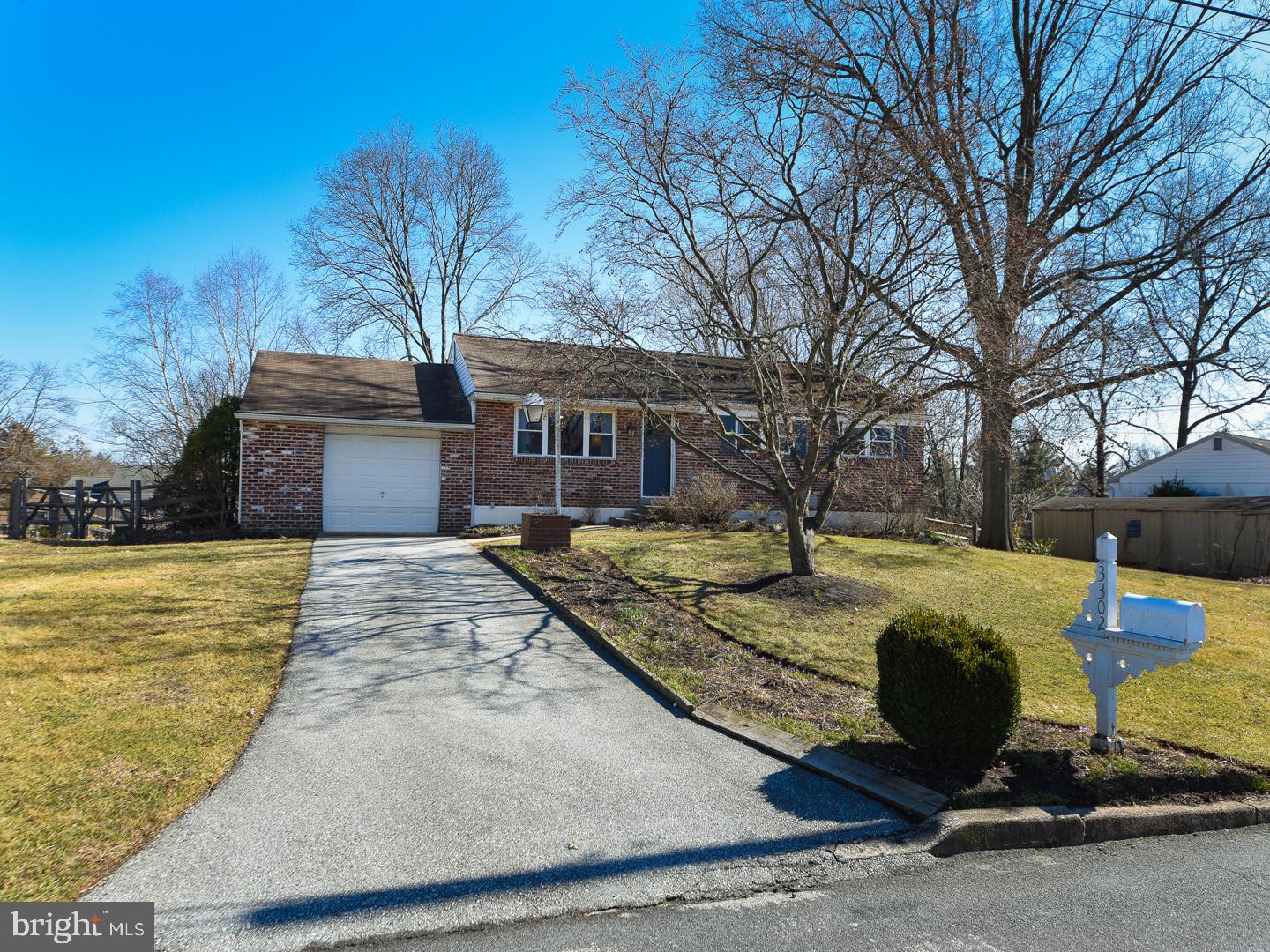 3302 Lisa Road Norristown, PA 19403 - Photo 4 of 39 Gallery Image 4