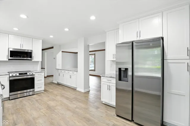 $3,150 | 781 Dayton Drive, Carmel, IN 46033