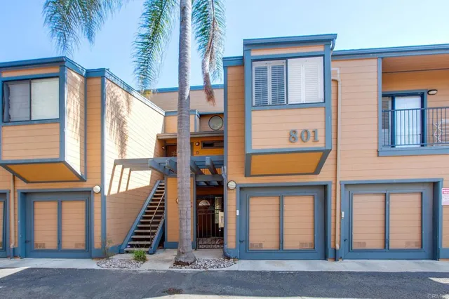 $4,195 | 801 Kalpati Circle, Unit C, Carlsbad, CA 92008