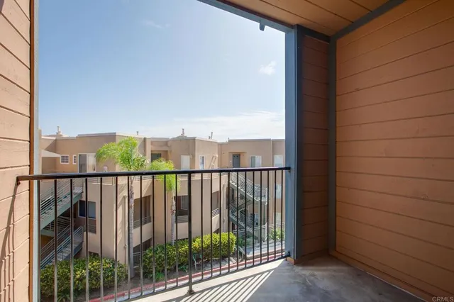 $4,195 | 801 Kalpati Circle, Unit C, Carlsbad, CA 92008
