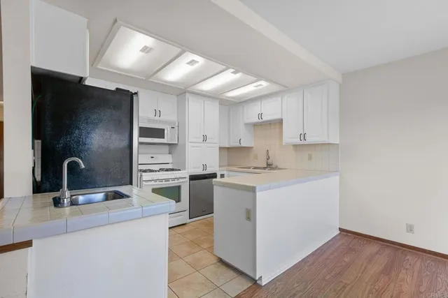 $4,195 | 801 Kalpati Circle, Unit C, Carlsbad, CA 92008