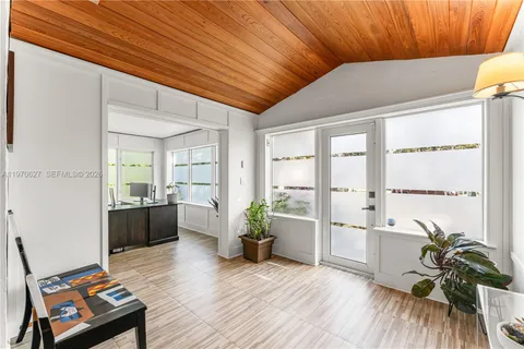 $800,000 | 745 Northeast 88th Street, Miami, FL 33138