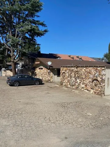 $900,000 | 48960 River Park Road, Oakhurst, CA 93644