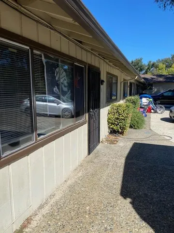 $900,000 | 48960 River Park Road, Oakhurst, CA 93644