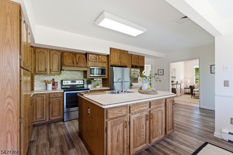 112 Grouser Road Somerset, NJ 08873 - Photo 8 of 40