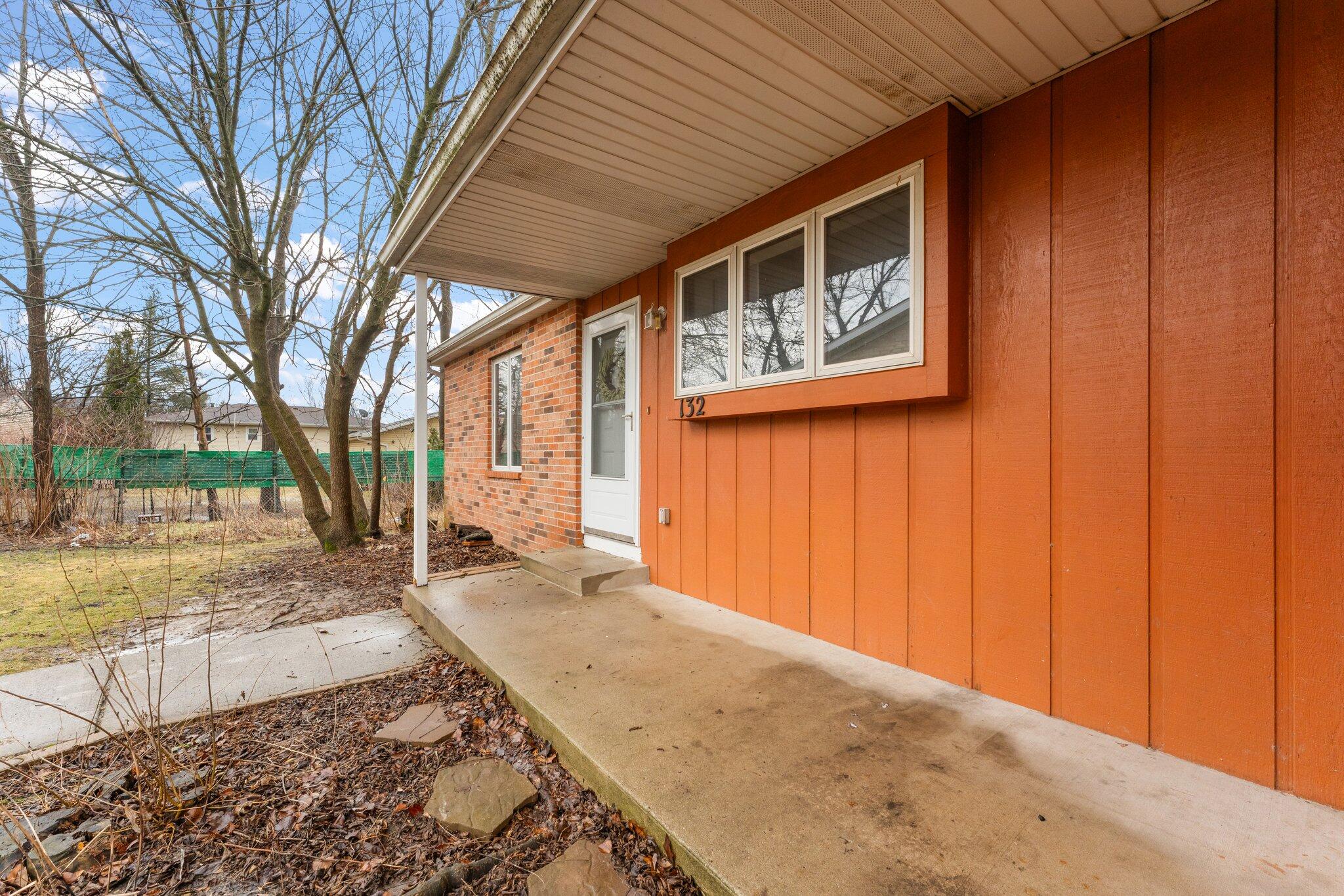 130-132 Meadow Road Crown Point, IN 46307 - Photo 12 of 22 2048x1365