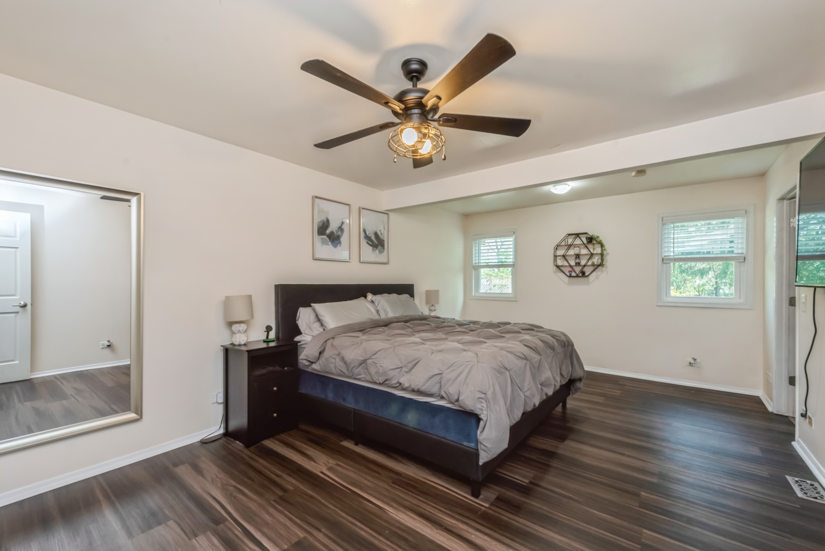 318 Dunbar Road Wauconda, IL 60084 - Photo 8 of 15 a spacious bedroom with a bed and window