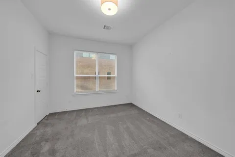 $409,900 | 2825 Stanley Avenue, Fort Worth, TX 76110