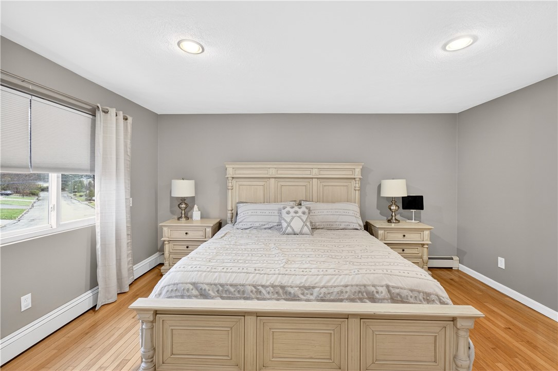 82 Mohawk Trail Cranston, RI 02921 - Photo 6 of 24