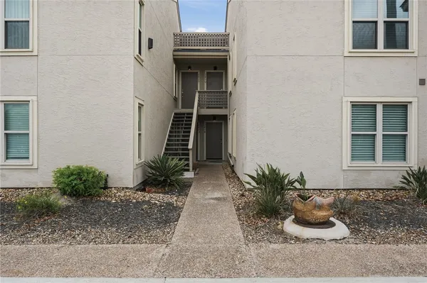 $425,000 | 2404 Bayhouse Drive, Unit 2404, Rockport, TX 78382