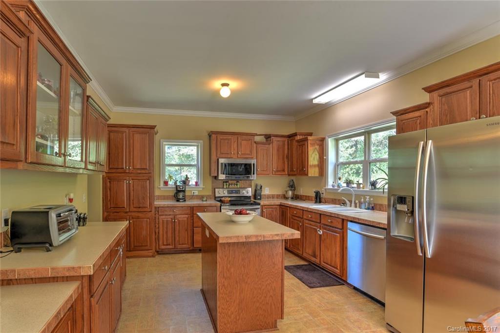 74 Cole Road Leicester, NC 28748 - Photo 12 of 23 Gallery Image 12