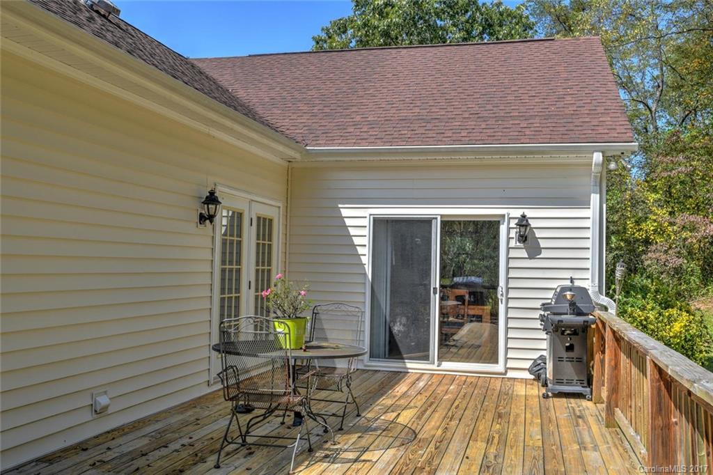 74 Cole Road Leicester, NC 28748 - Photo 6 of 23 Gallery Image 6