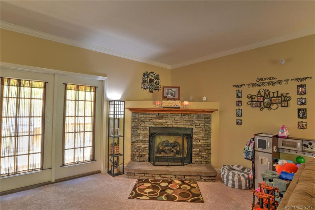 74 Cole Road Leicester, NC 28748 - Photo 8 of 23 Gallery Image 8