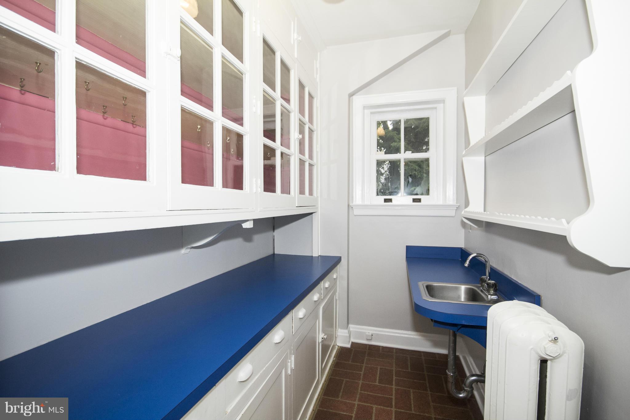 204 St Martins Road Baltimore, MD 21218 - Photo 11 of 30 Butlers Pantry