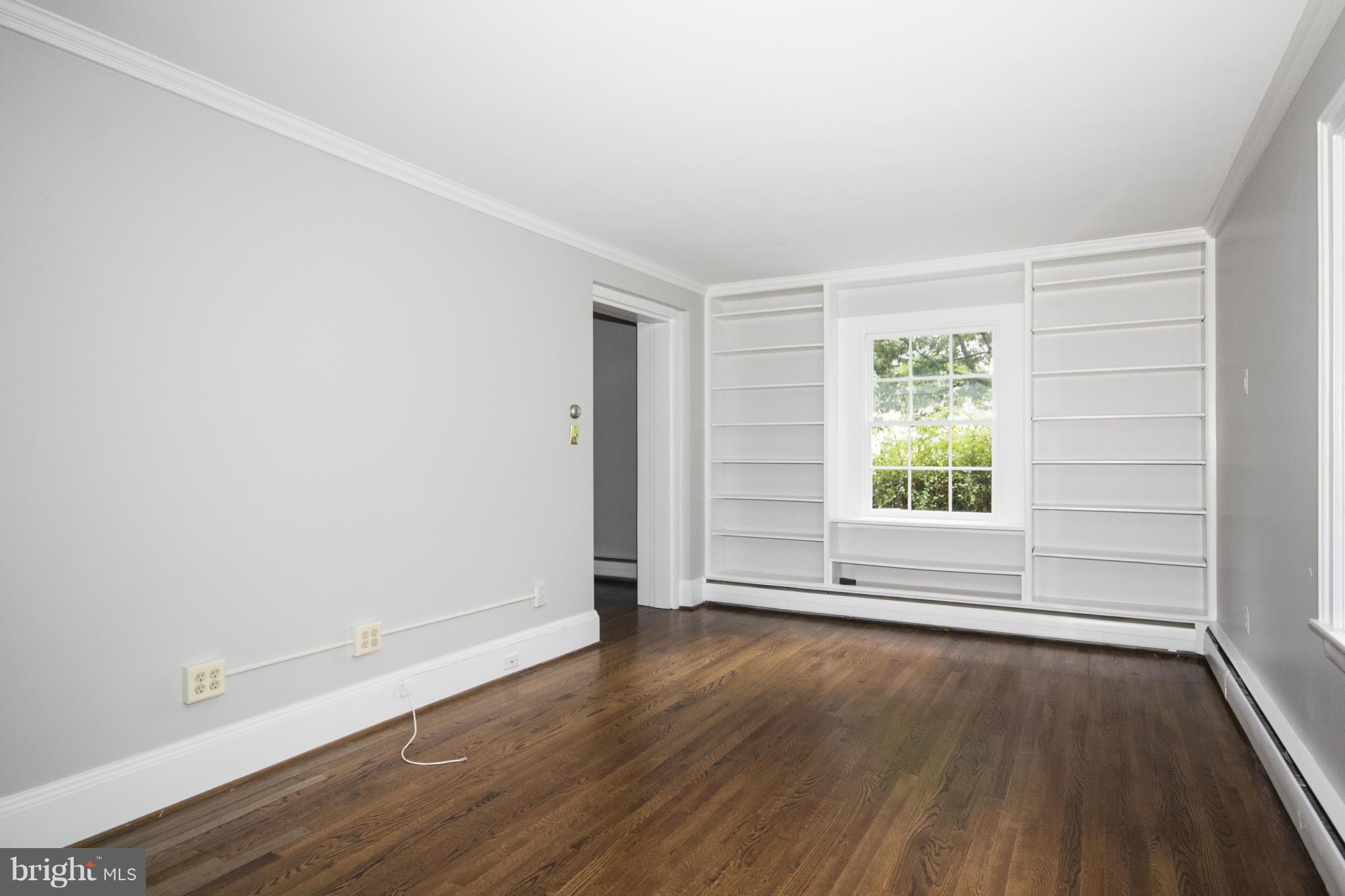 204 St Martins Road Baltimore, MD 21218 - Photo 8 of 30 Family Room