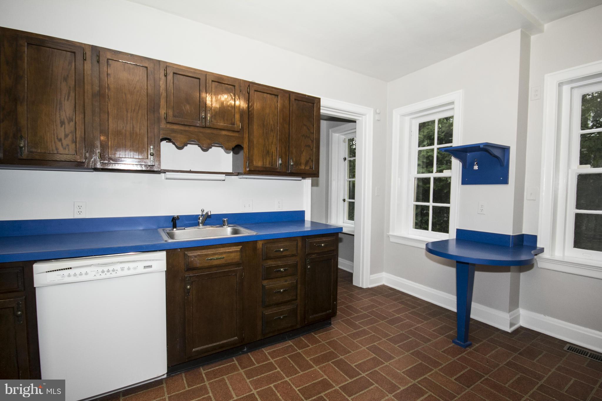 204 St Martins Road Baltimore, MD 21218 - Photo 9 of 30 Kitchen