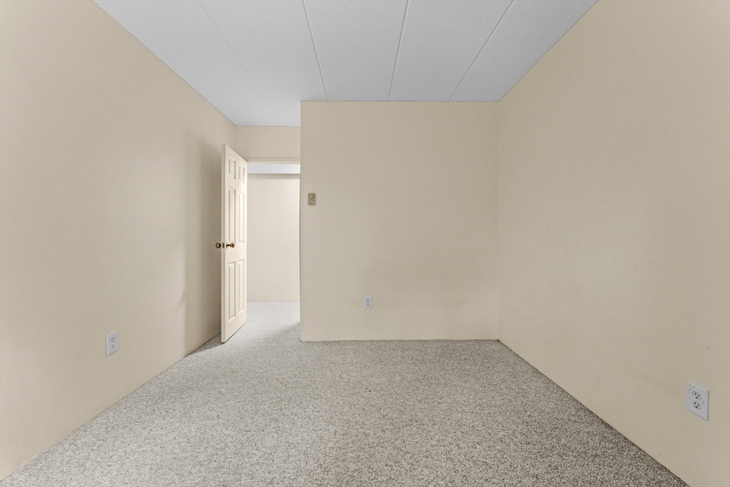 135 Pleasant Street, Unit 106 Brookline, MA 02446 - Photo 21 of 27 a view of small space