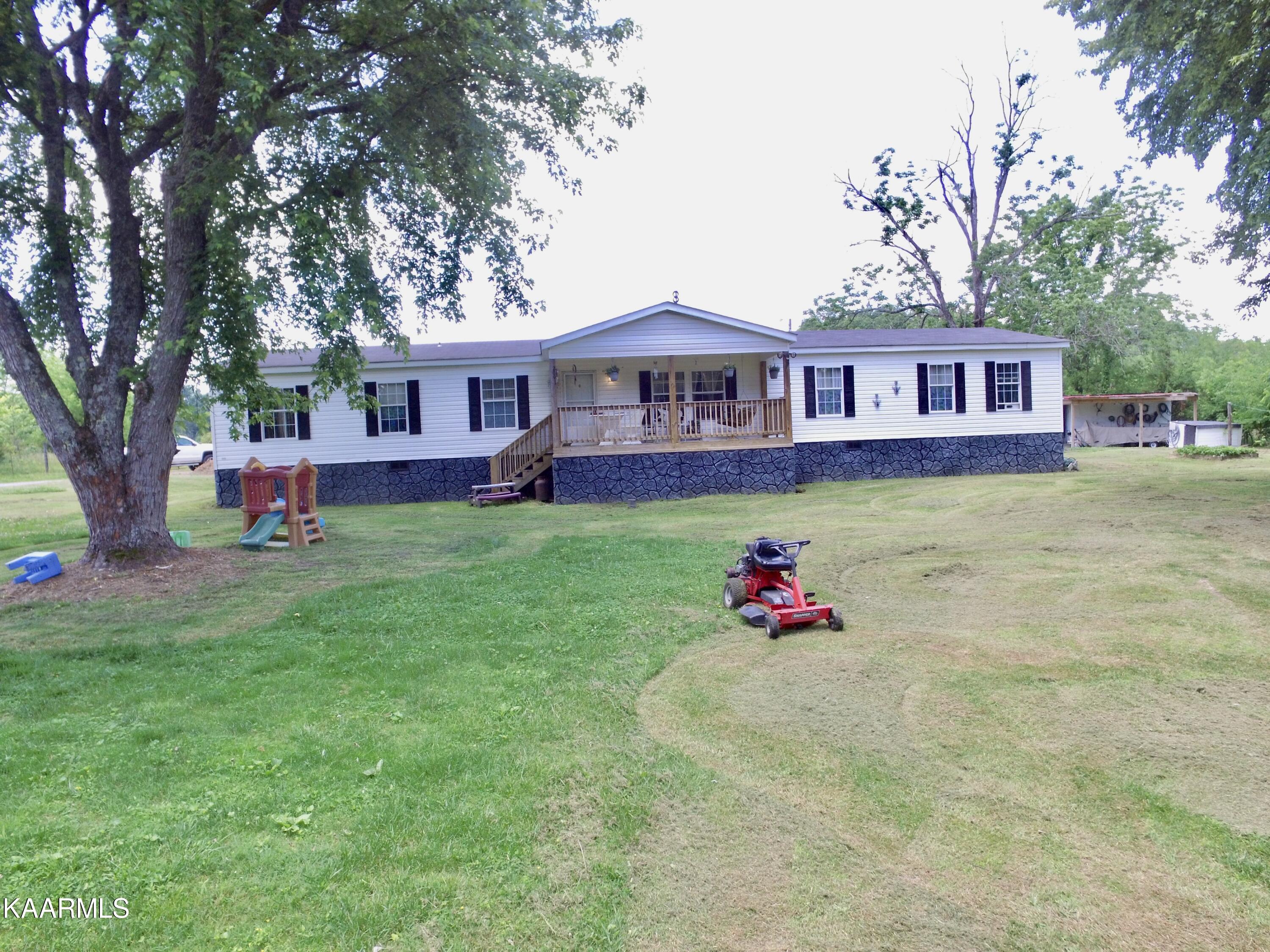 2091 Raby Town Road Sweetwater, TN 37874 - Photo 2 of 23 IMG_1399