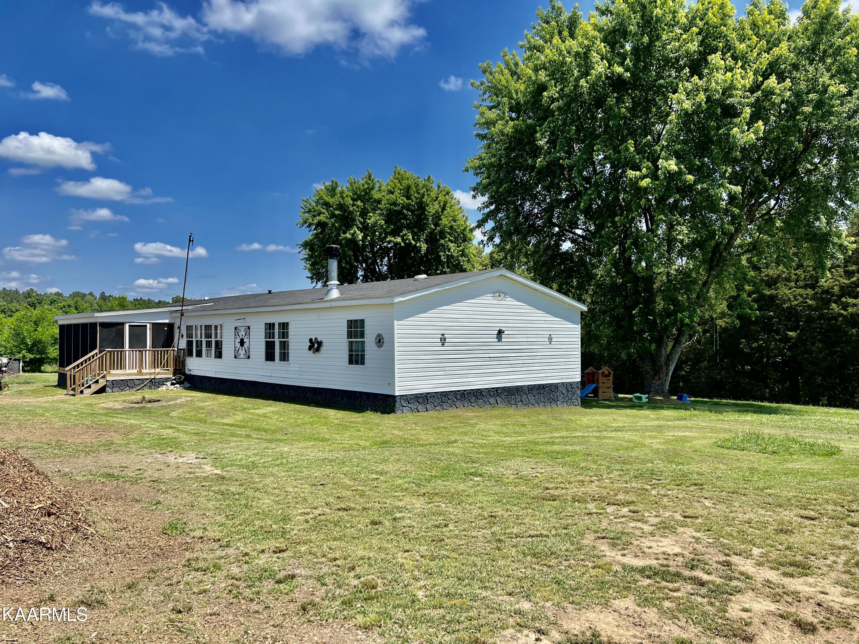 2091 Raby Town Road Sweetwater, TN 37874 - Photo 3 of 23 IMG_0106