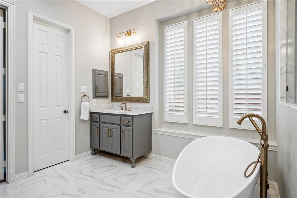 12034 Drujon Lane Dallas, TX 75244 - Photo 17 of 37