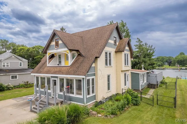 $499,000 | 21 State Street, Schroeppel, NY 13135