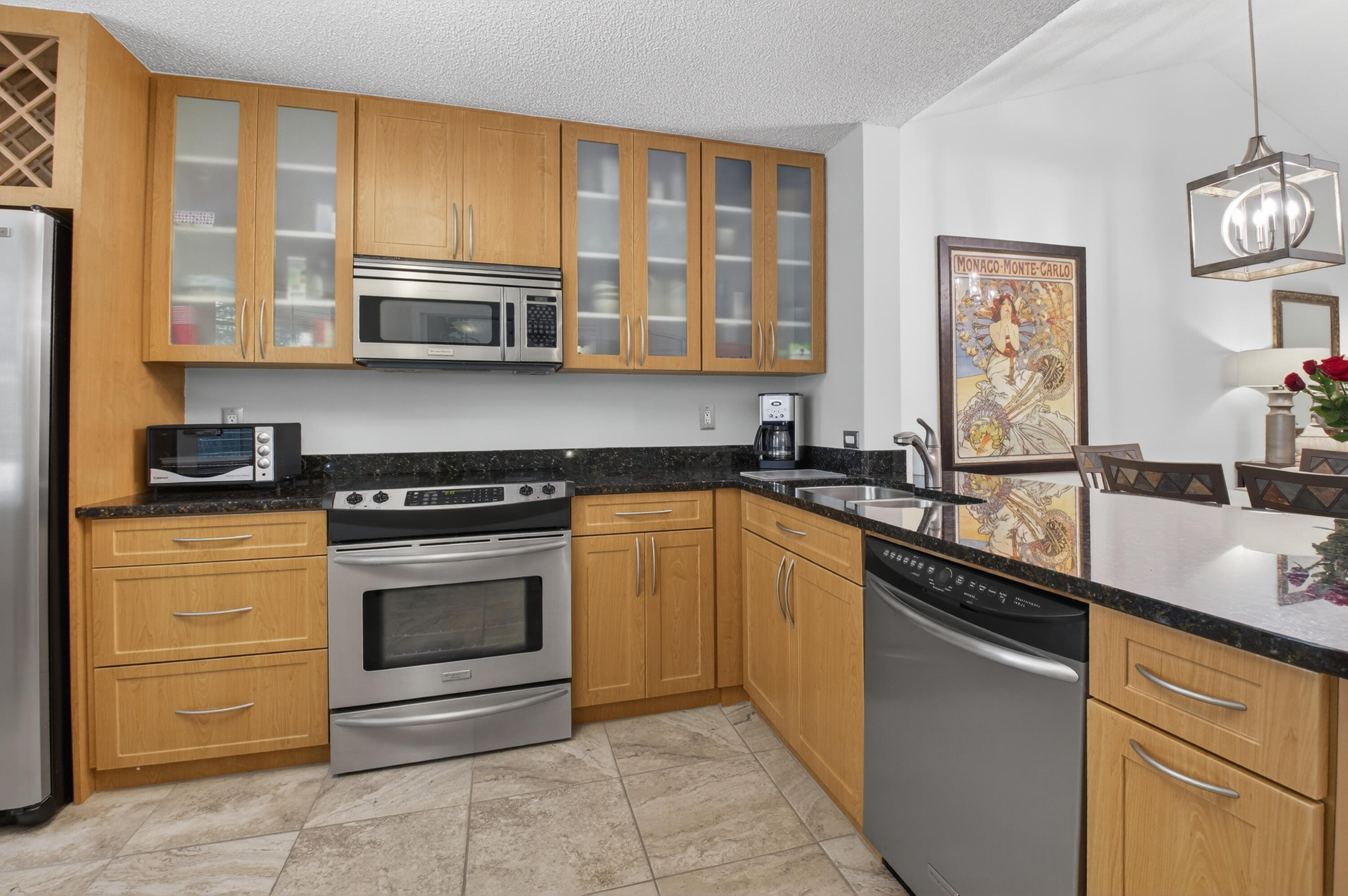 6658 Via Regina, Unit 10 Boca Raton, FL 33433 - Photo 3 of 58 Kitchen