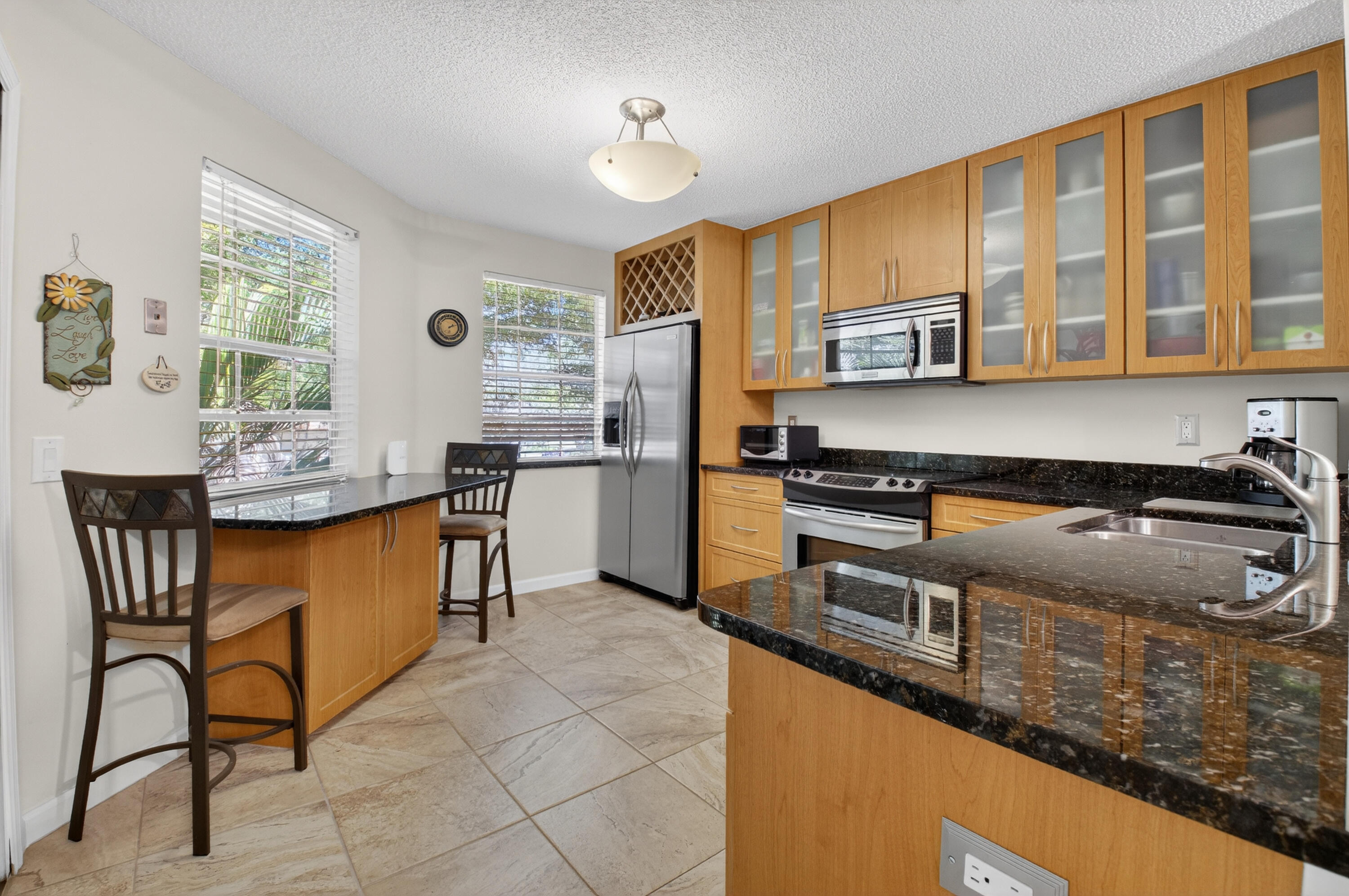 6658 Via Regina, Unit 10 Boca Raton, FL 33433 - Photo 7 of 58 Kitchen
